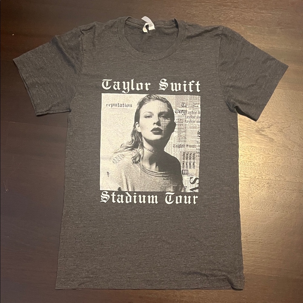 Taylor Swift Reputation Stadium Tour Tee